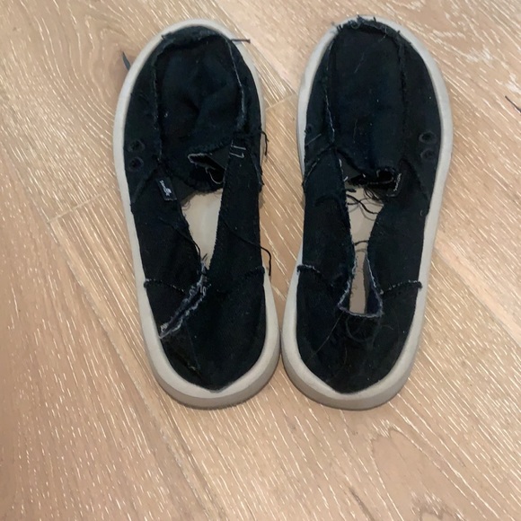 Black Sanuk shoes - Picture 4 of 4